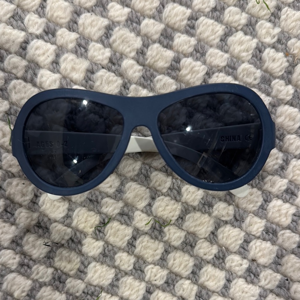 Stylish Blue Sunglasses